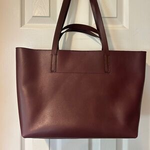 Madewell Essentials Leather East/West Tote